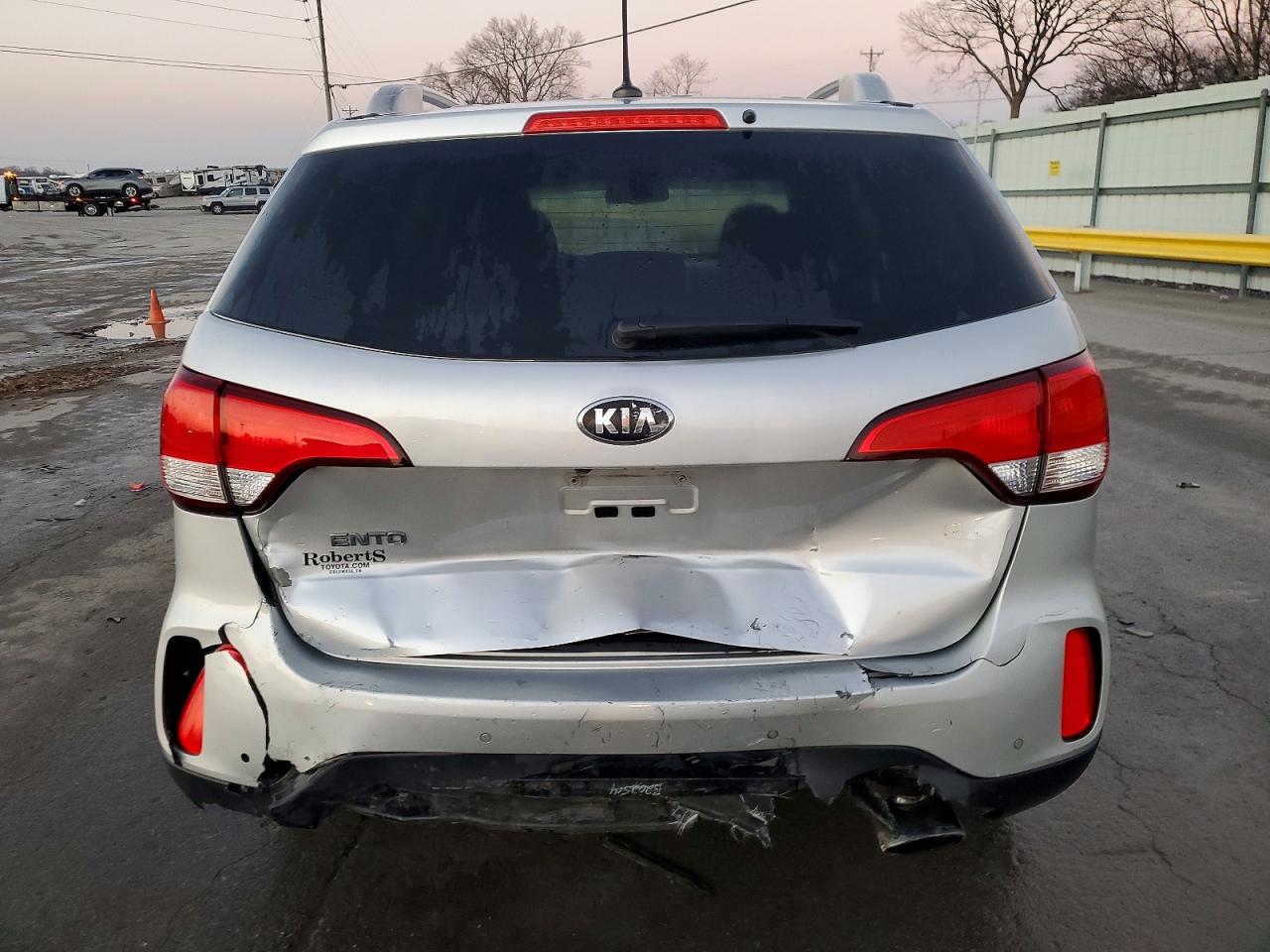 2015 KIA SORENTO LX photo 6