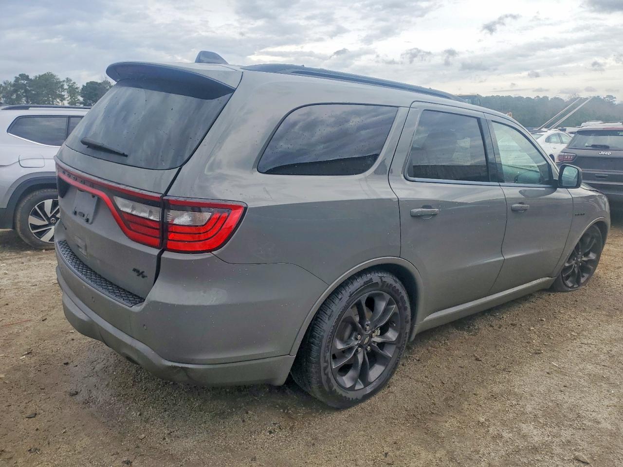 2023 DODGE DURANGO R/T photo 3