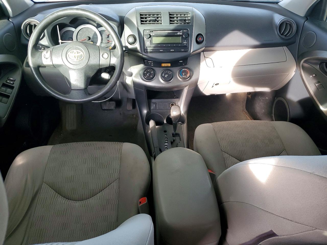 2012 TOYOTA RAV4 photo 8