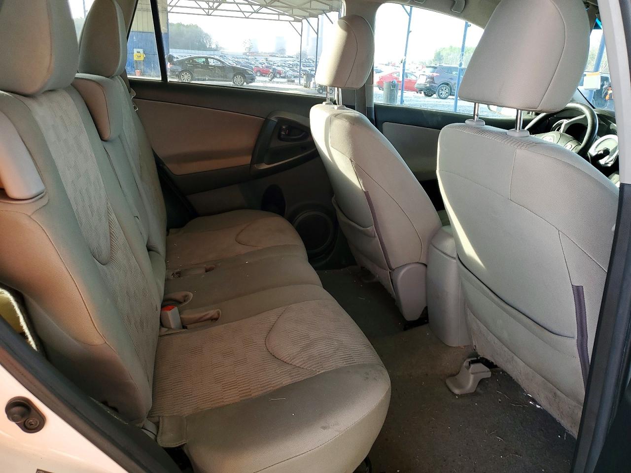 2012 TOYOTA RAV4 photo 10