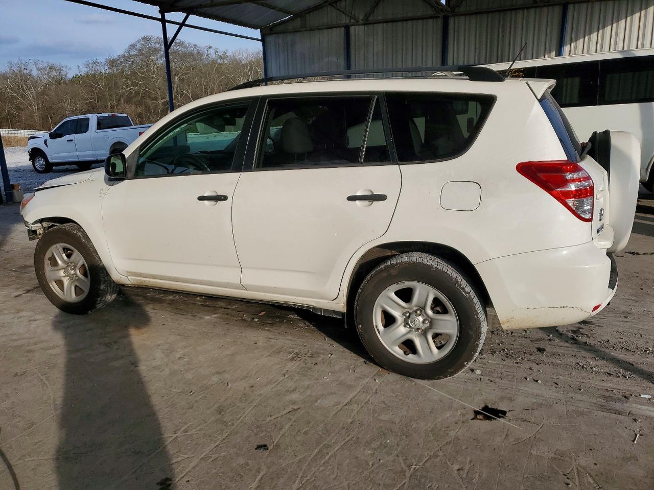 2012 TOYOTA RAV4 photo 2