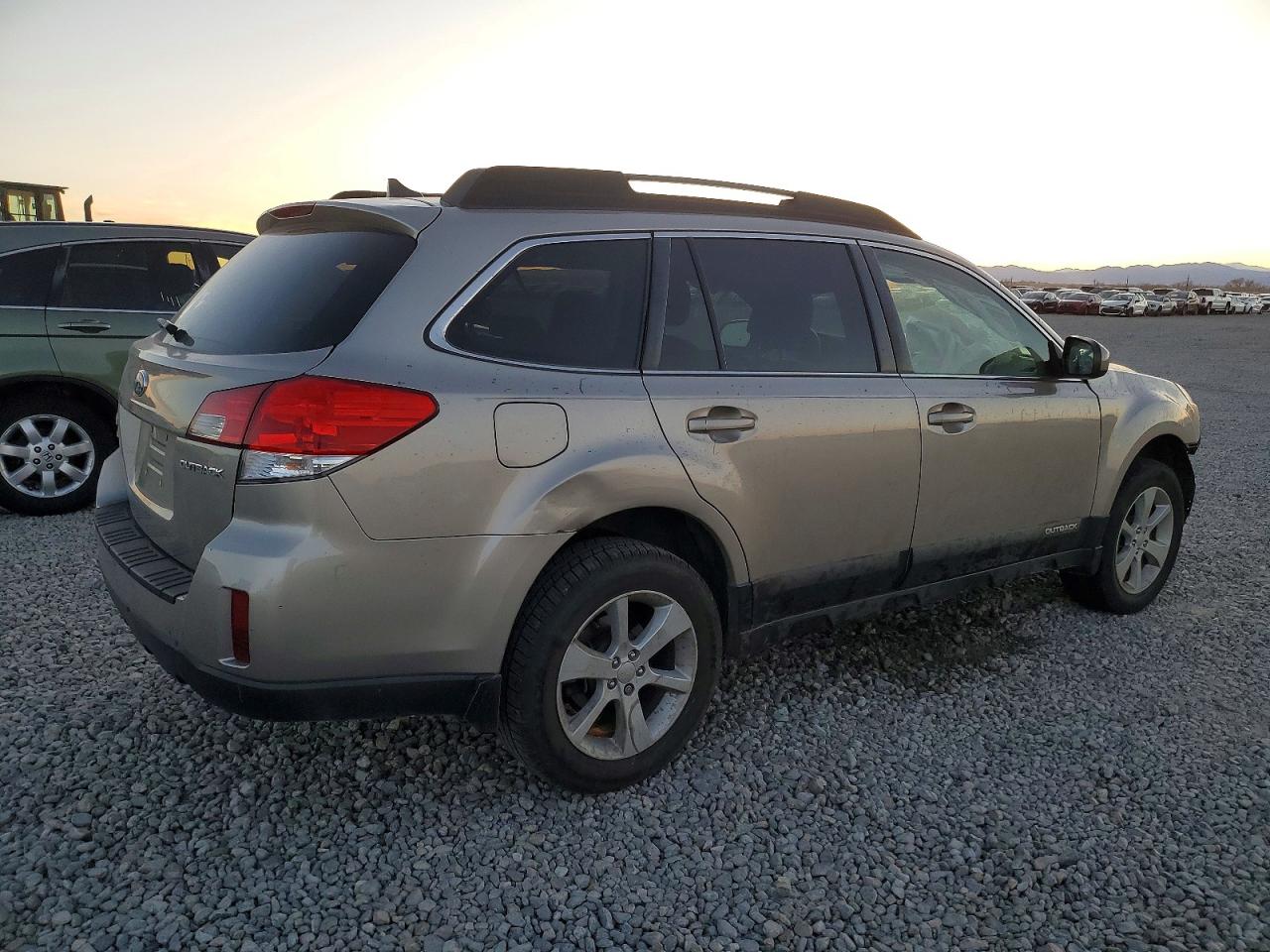 2014 SUBARU OUTBACK 2.5I PREMIUM photo 3