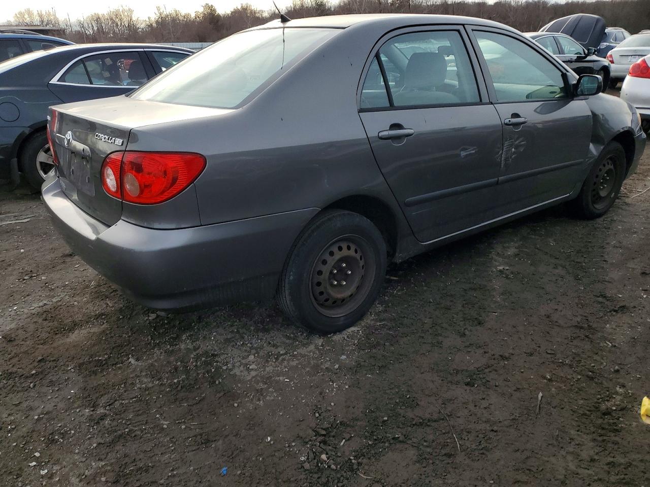 2005 TOYOTA COROLLA CE photo 3