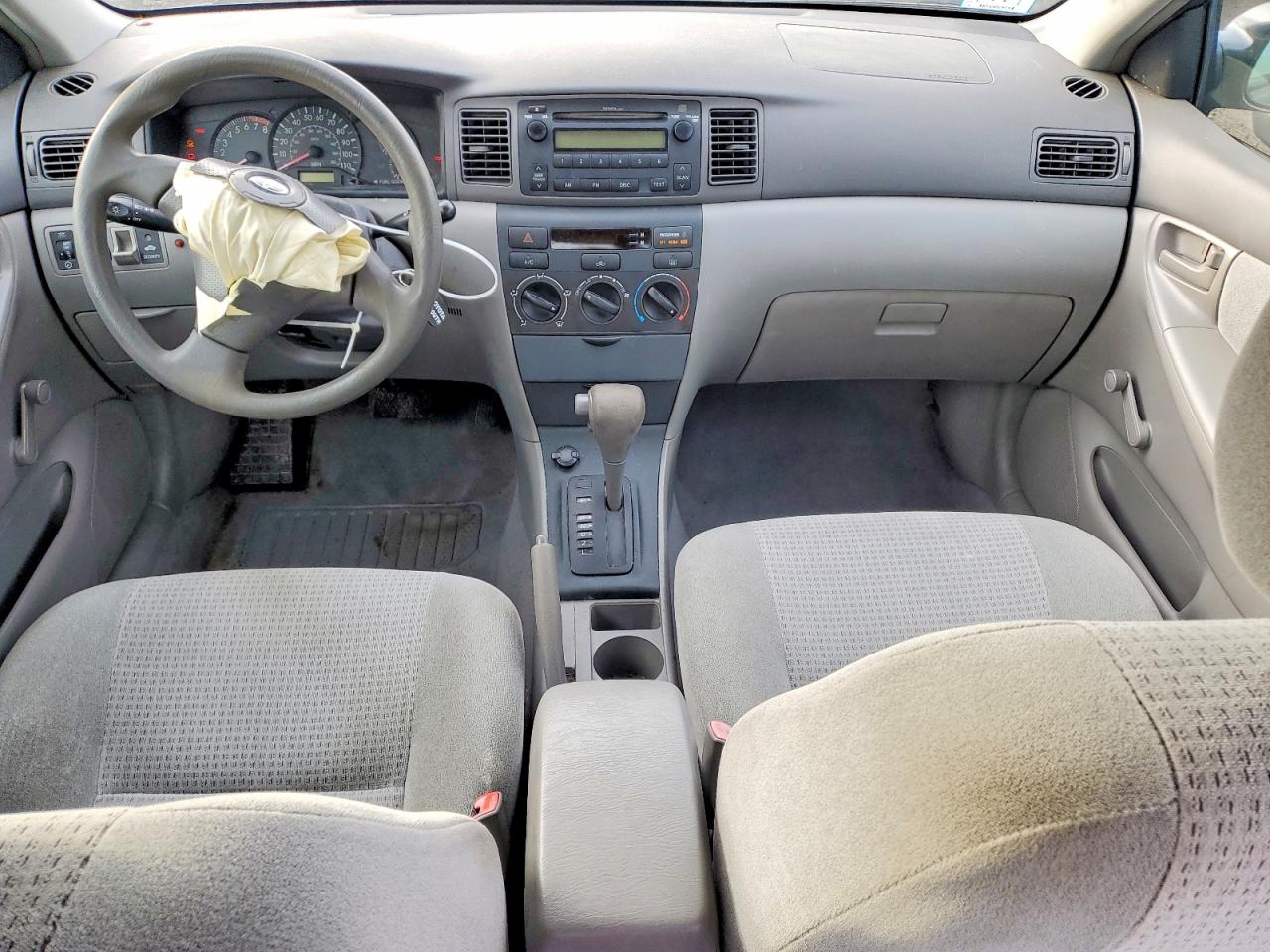 2005 TOYOTA COROLLA CE photo 8