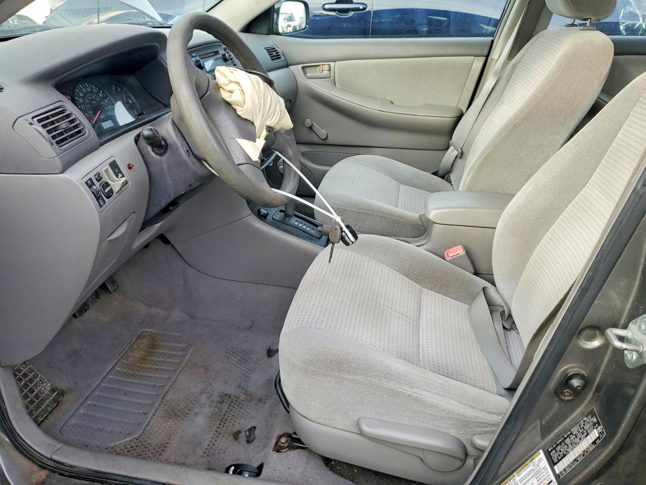 2005 TOYOTA COROLLA CE photo 7
