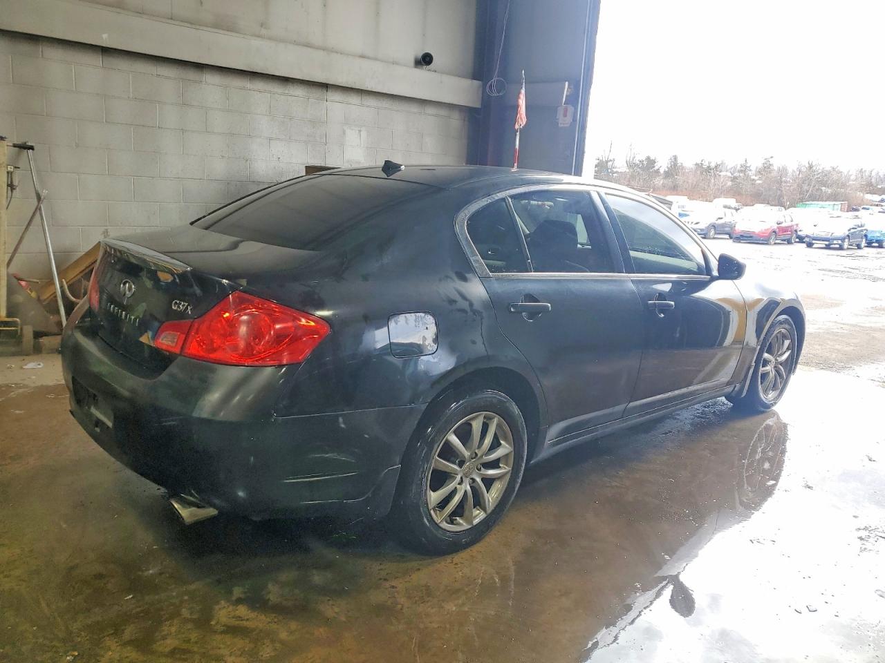 2009 INFINITI G37 photo 3