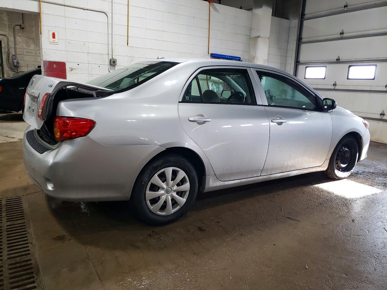 2009 TOYOTA COROLLA BASE photo 3