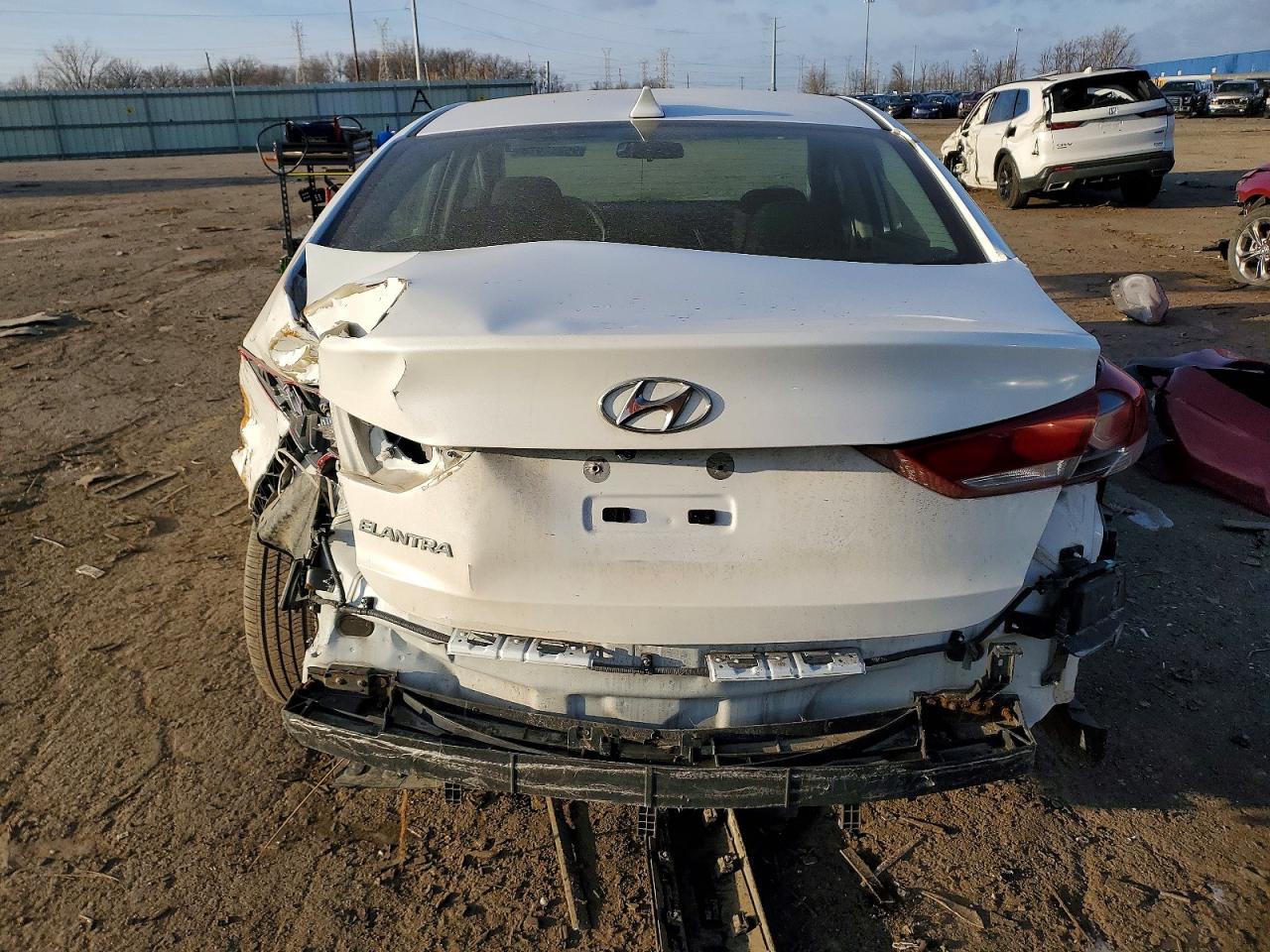 2018 HYUNDAI ELANTRA SEL photo 6
