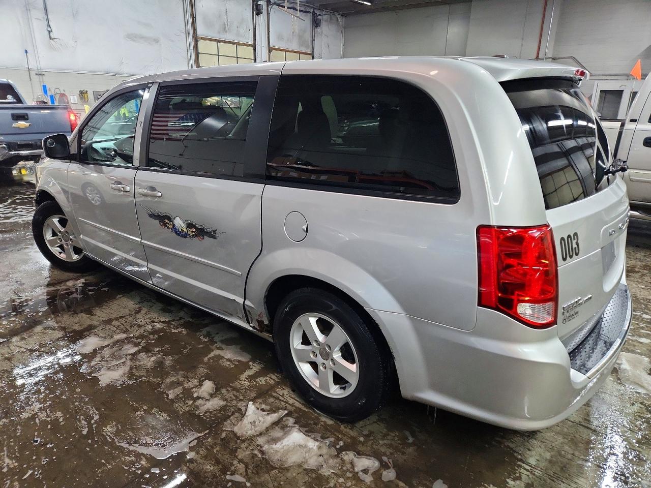 2012 DODGE GRAND CARAVAN SXT photo 2