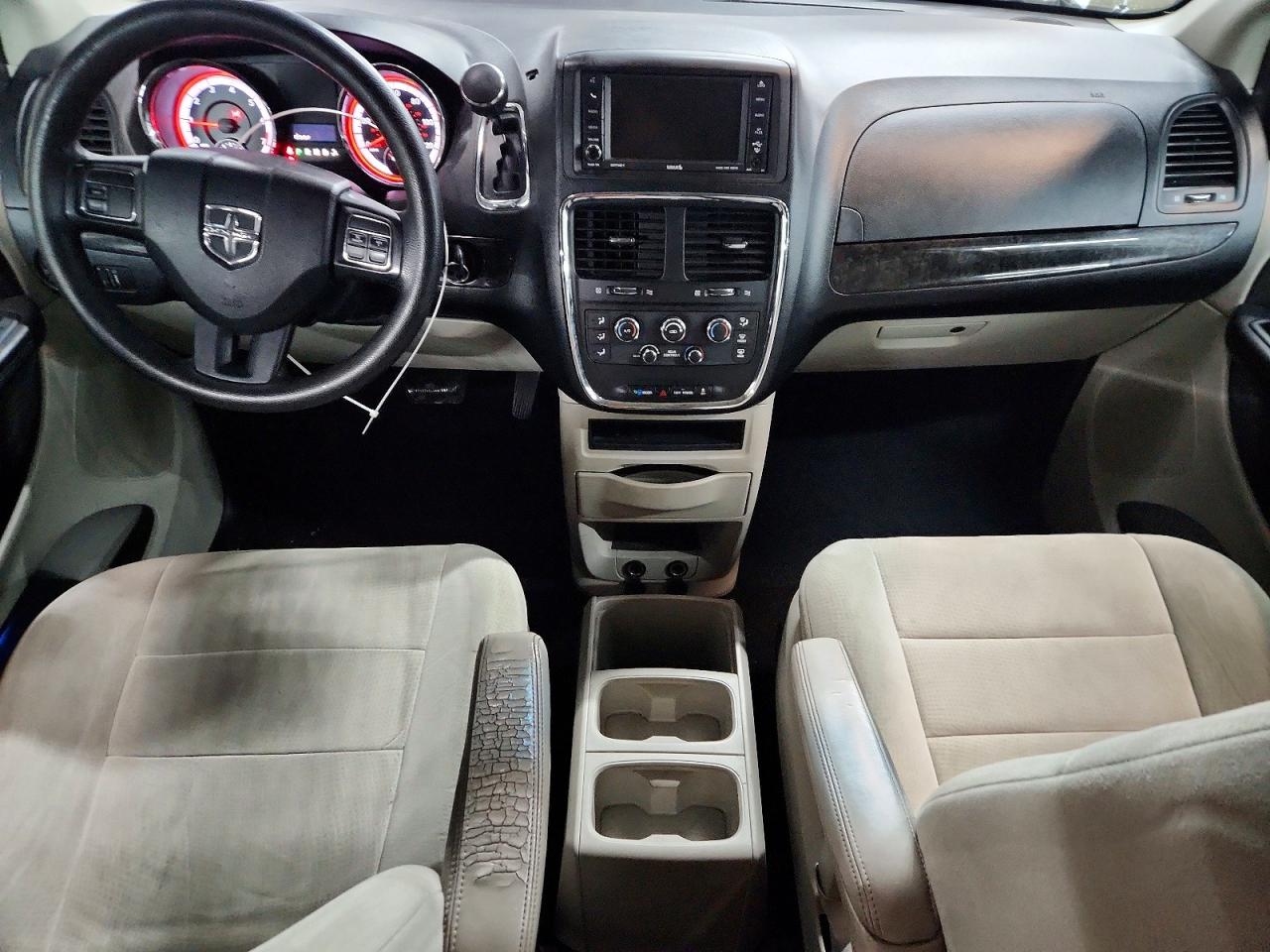 2012 DODGE GRAND CARAVAN SXT photo 8