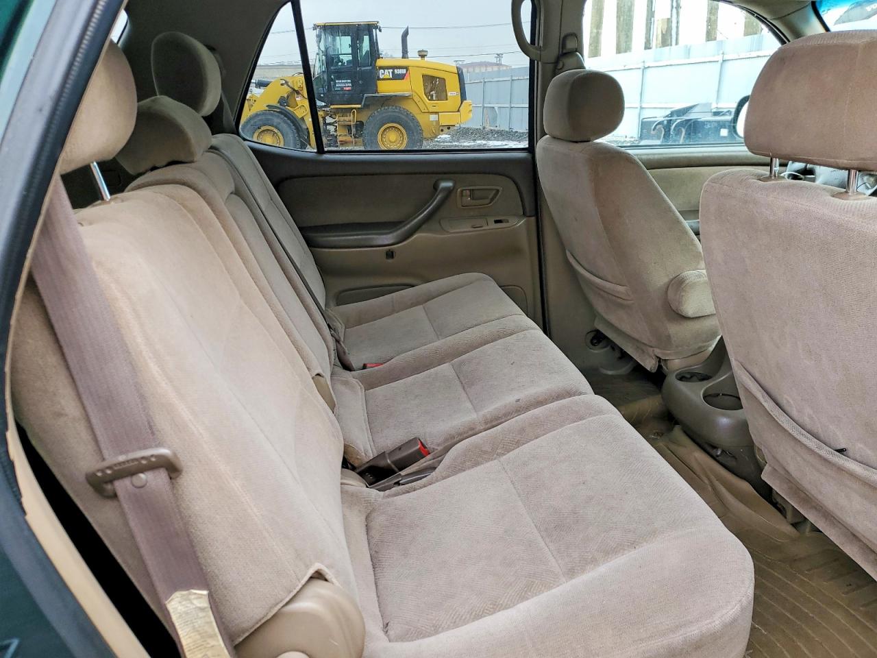 2002 TOYOTA SEQUOIA SR5 photo 11