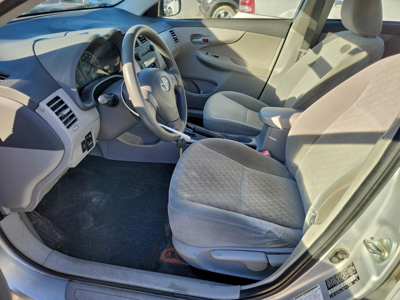 2009 TOYOTA COROLLA BASE photo 7