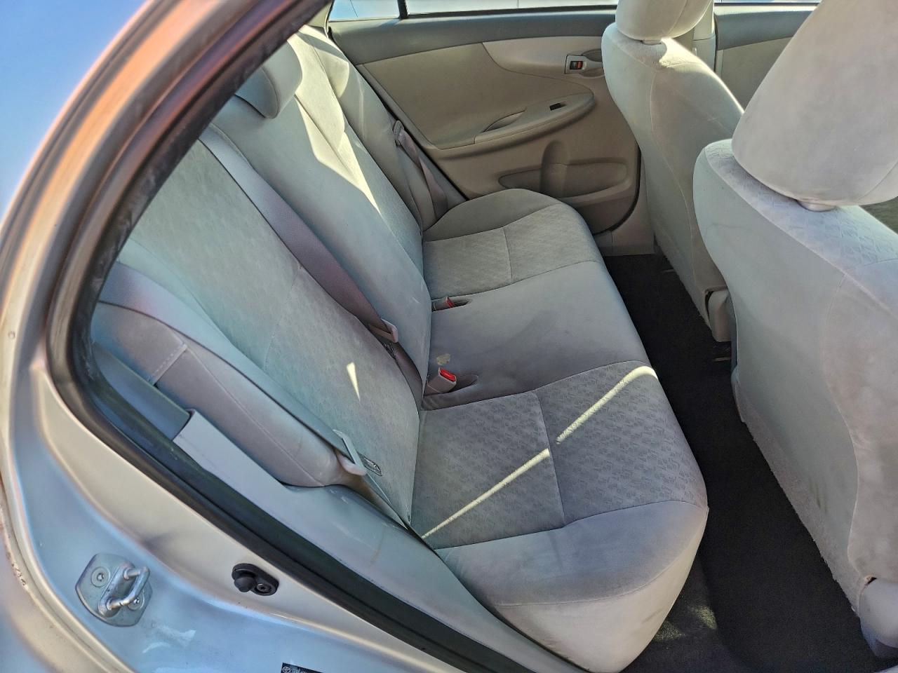 2009 TOYOTA COROLLA BASE photo 10