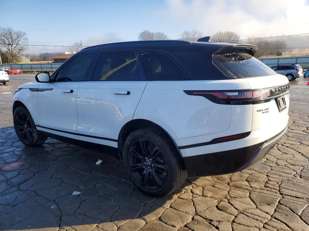 2019 LAND ROVER RANGE ROVER VELAR R-DYNAMIC SE photo 3