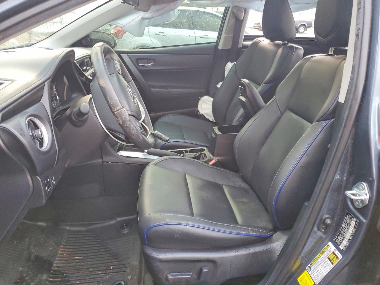 2019 TOYOTA COROLLA L photo 13