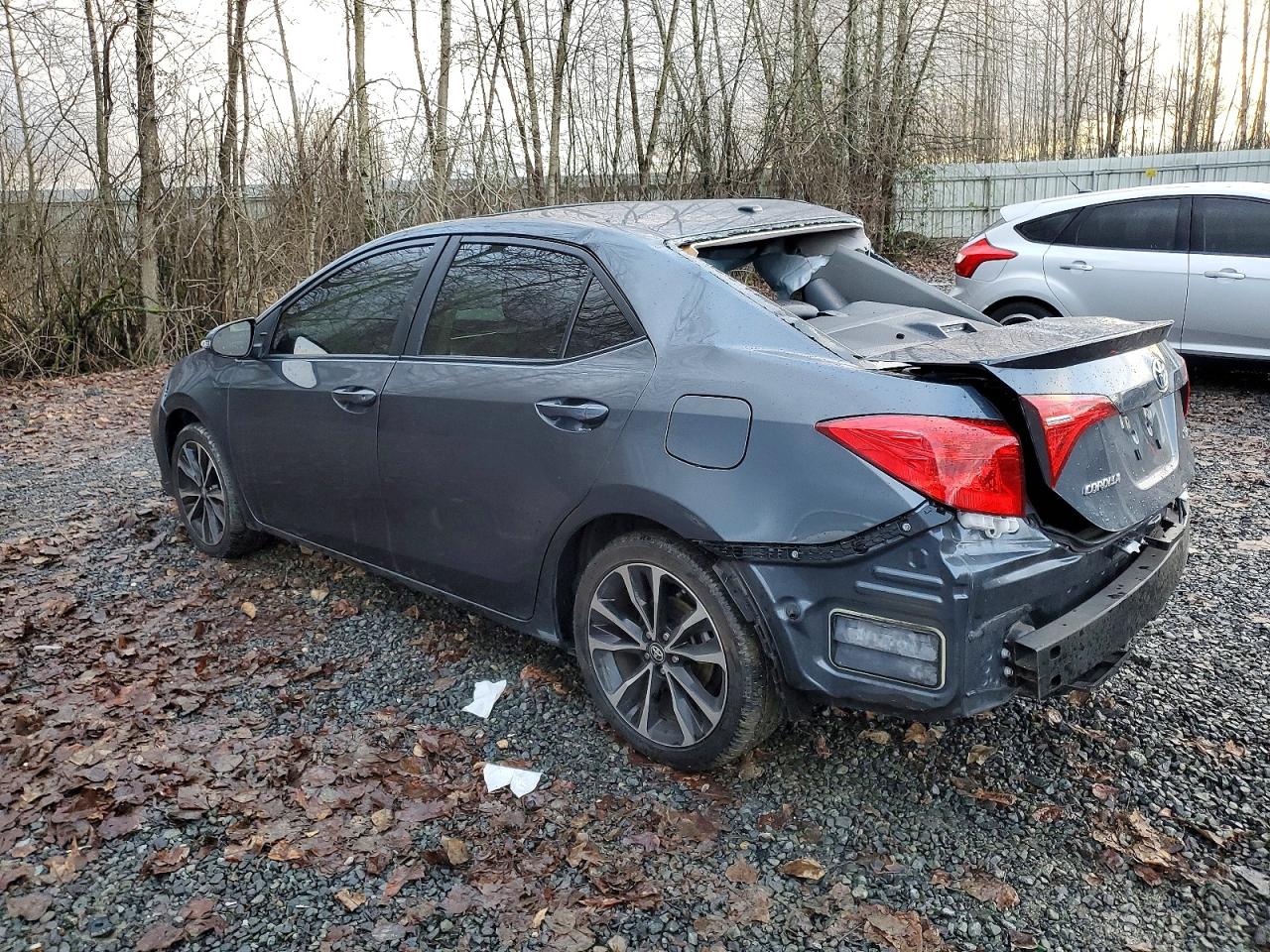 2019 TOYOTA COROLLA L photo 3