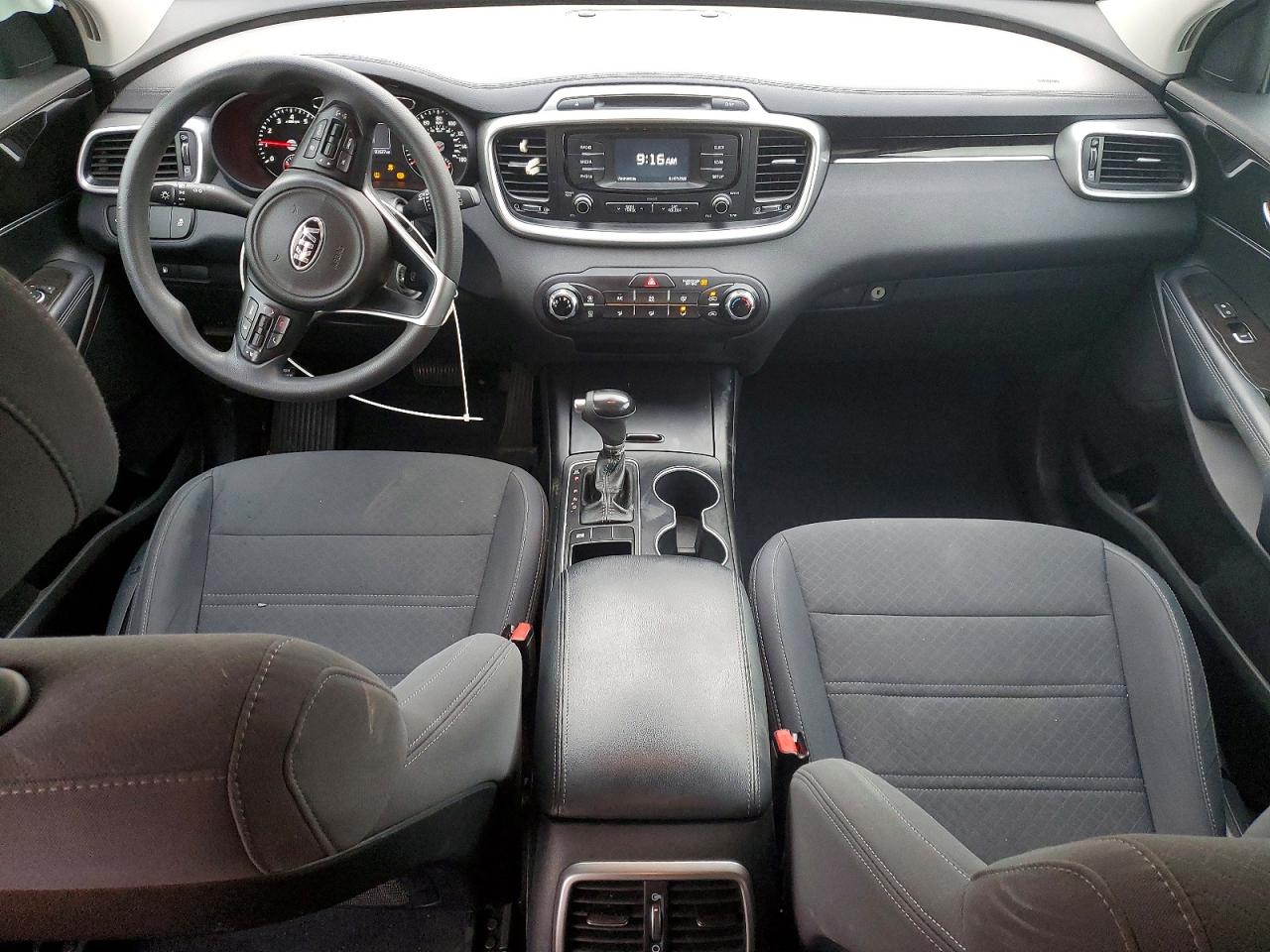 2017 KIA SORENTO LX photo 8