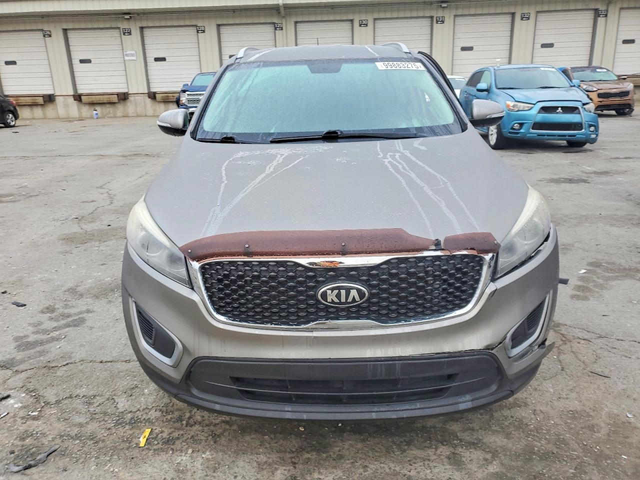 2017 KIA SORENTO LX photo 5