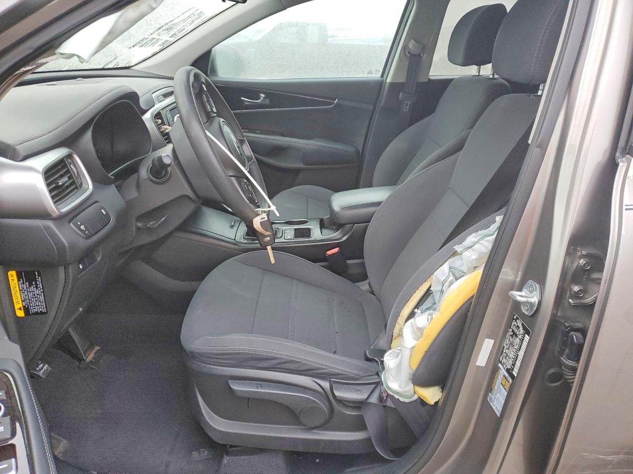 2017 KIA SORENTO LX photo 7