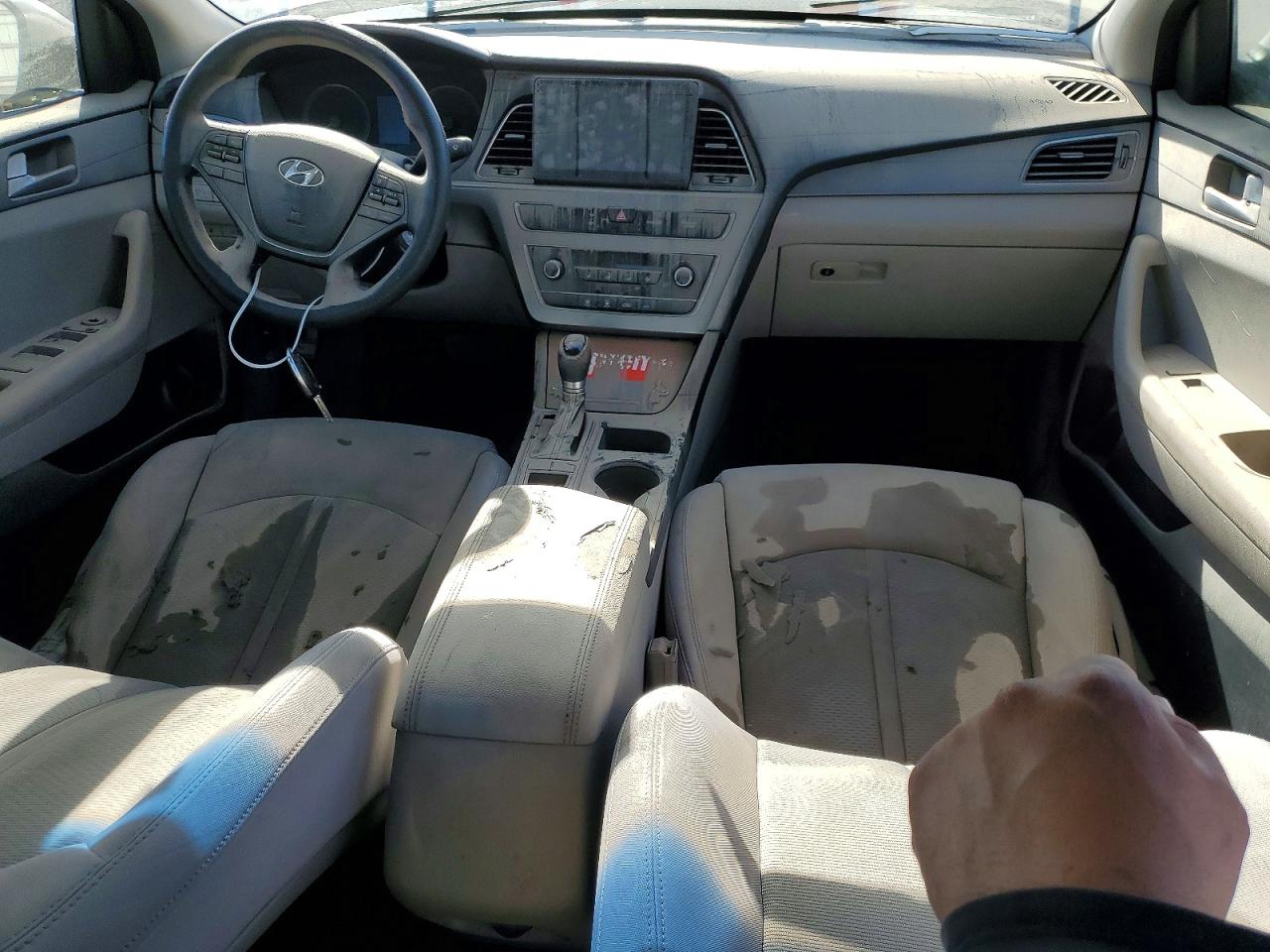 2015 HYUNDAI SONATA SE photo 8