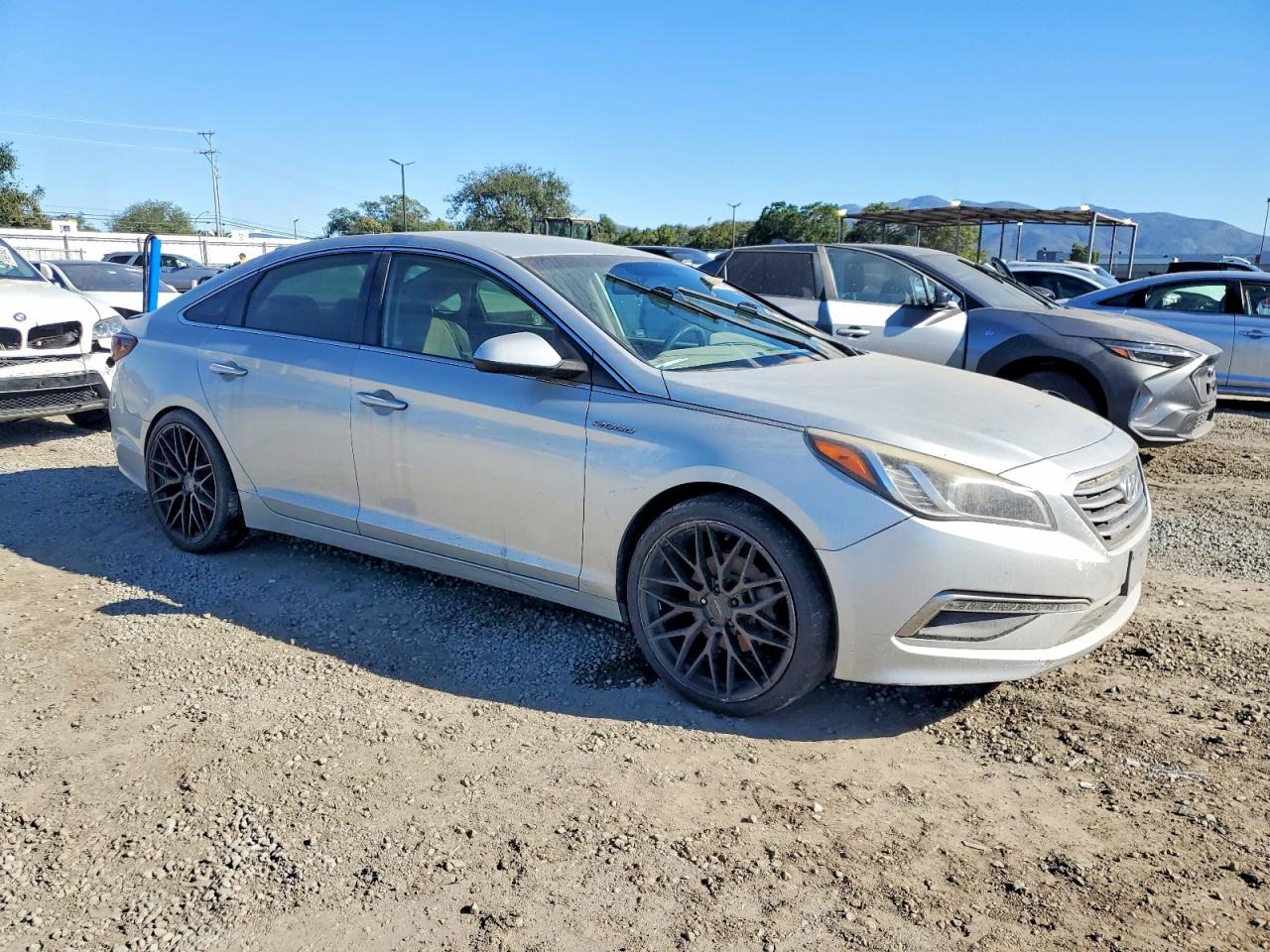 2015 HYUNDAI SONATA SE photo 4