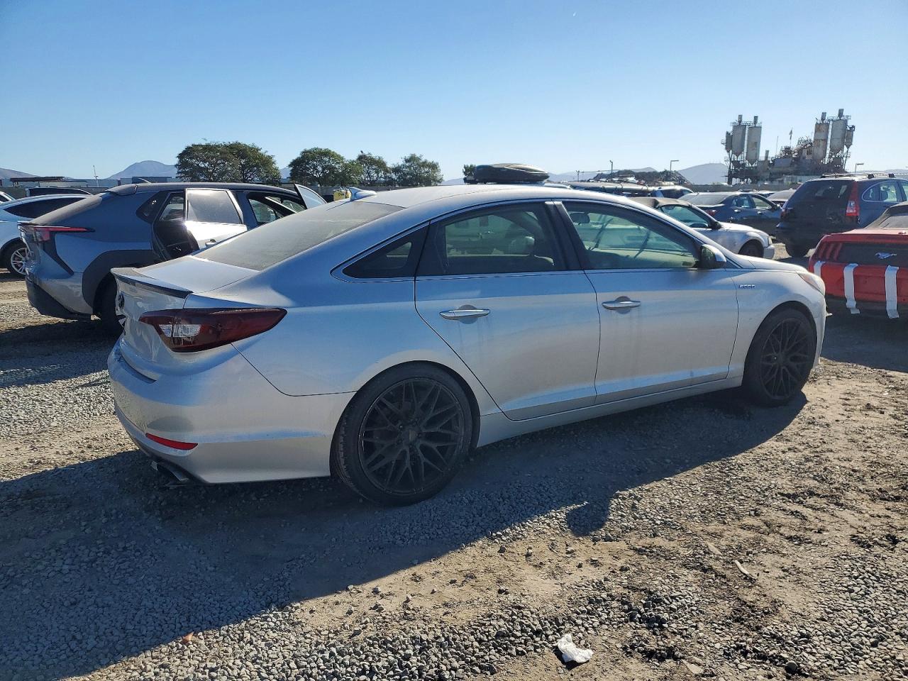 2015 HYUNDAI SONATA SE photo 3
