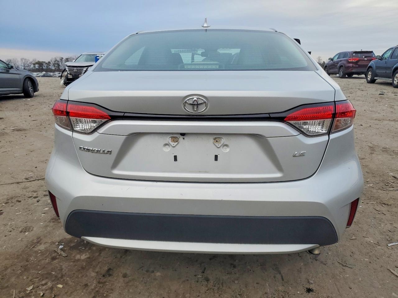 2021 TOYOTA COROLLA LE photo 11