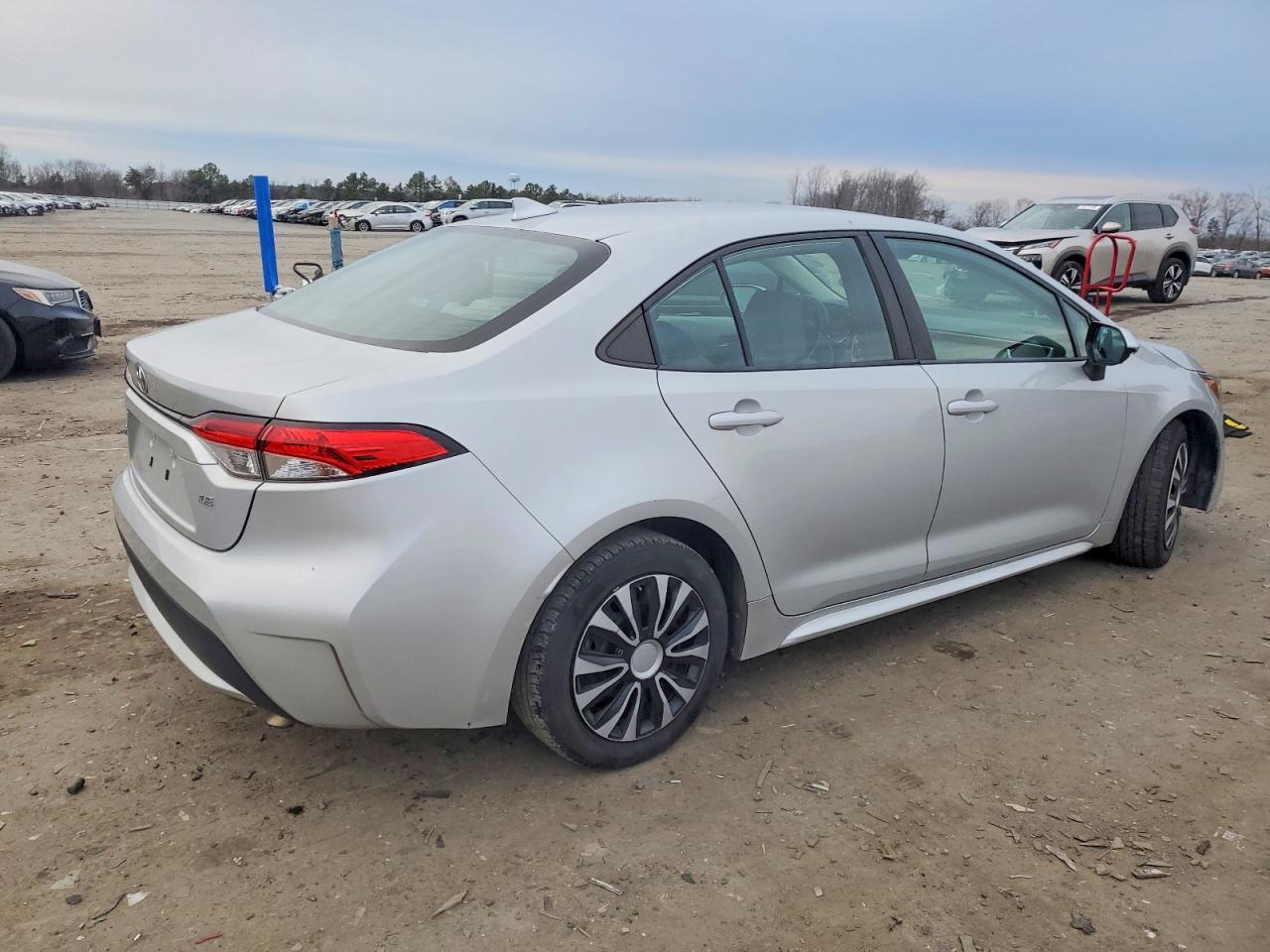 2021 TOYOTA COROLLA LE photo 5