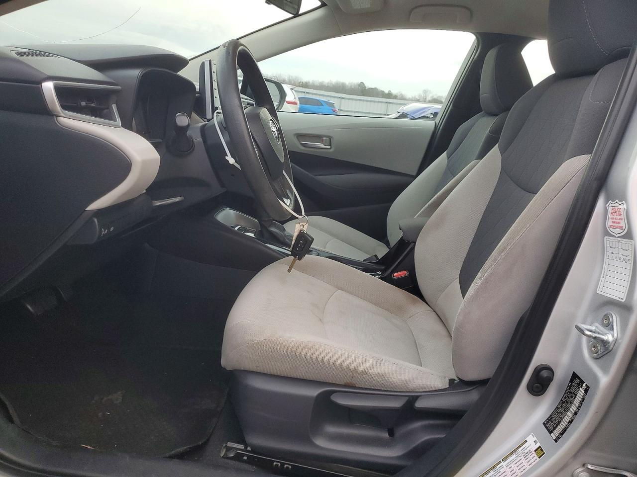 2021 TOYOTA COROLLA LE photo 13