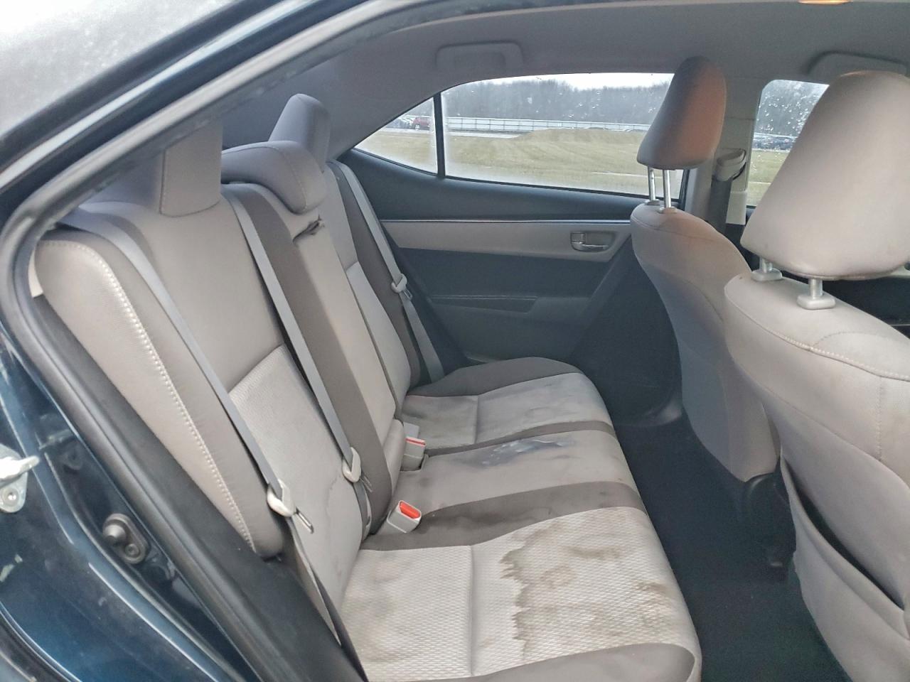 2018 TOYOTA COROLLA L photo 10