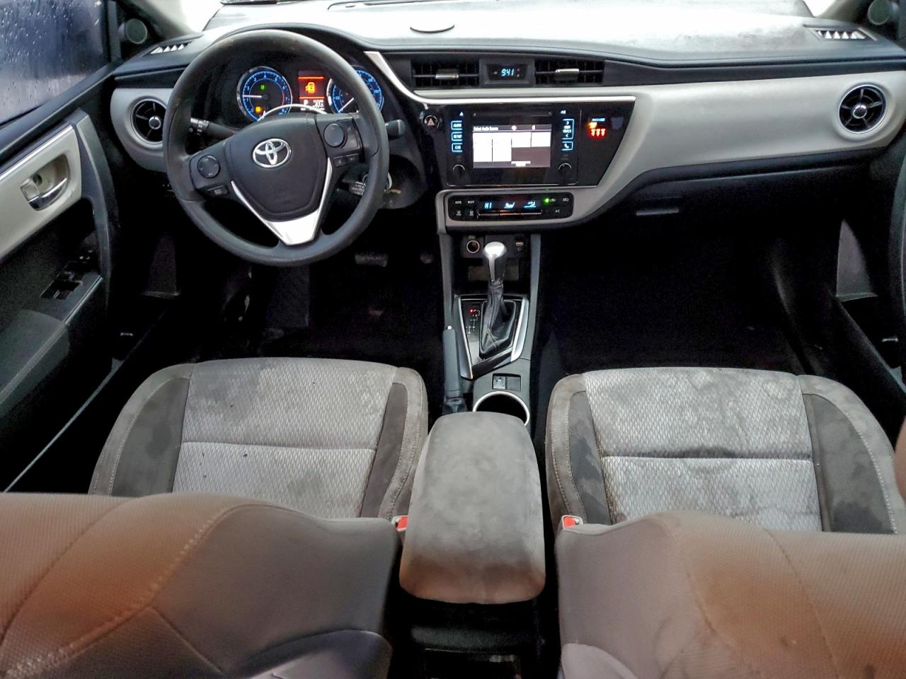 2018 TOYOTA COROLLA L photo 8