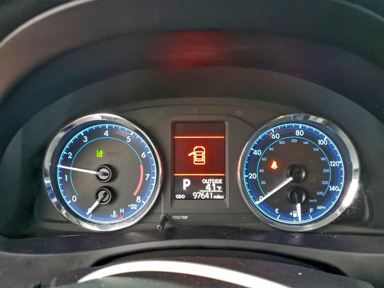 2018 TOYOTA COROLLA L photo 9