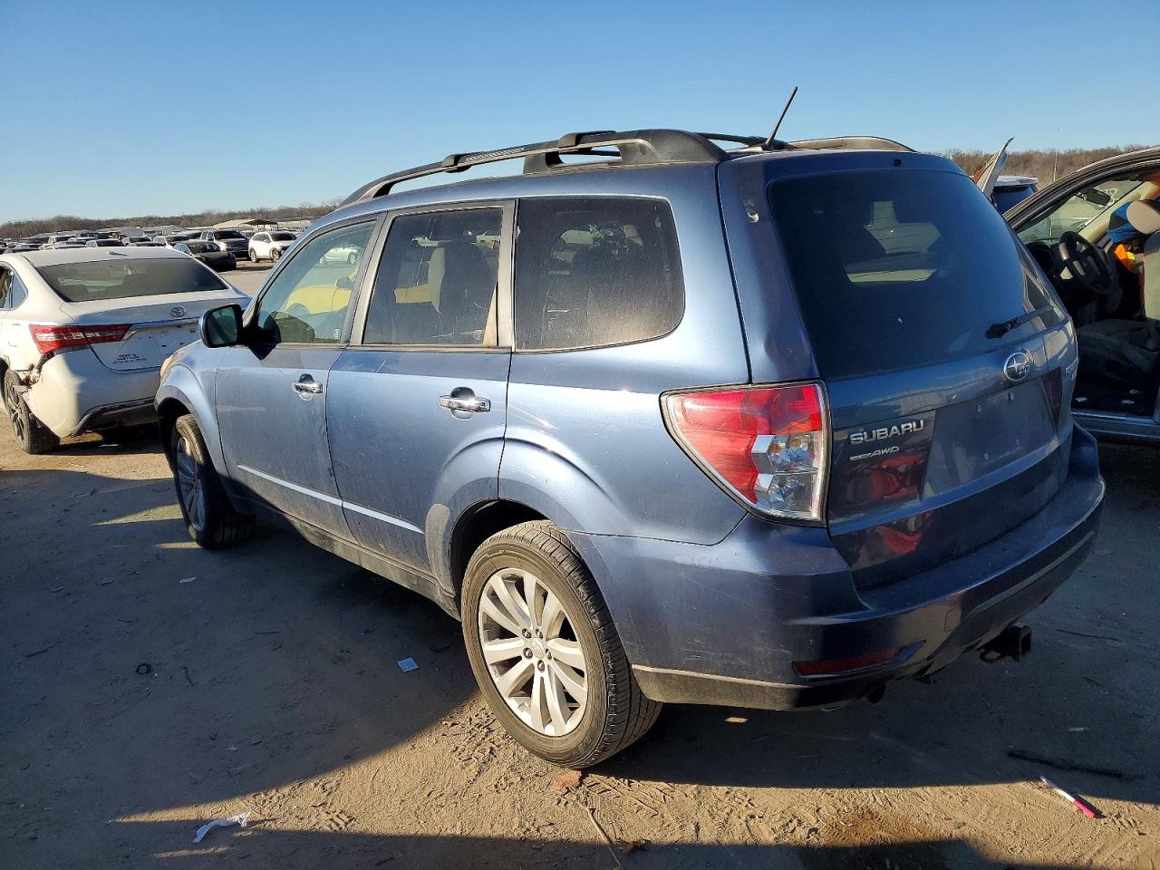 2013 SUBARU FORESTER 2.5X PREMIUM photo 2
