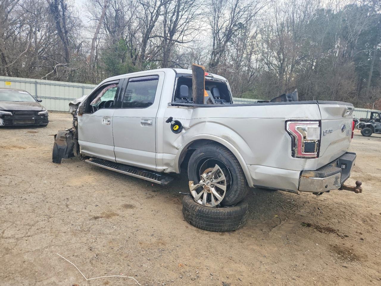 2015 FORD F150 SUPERCREW photo 2