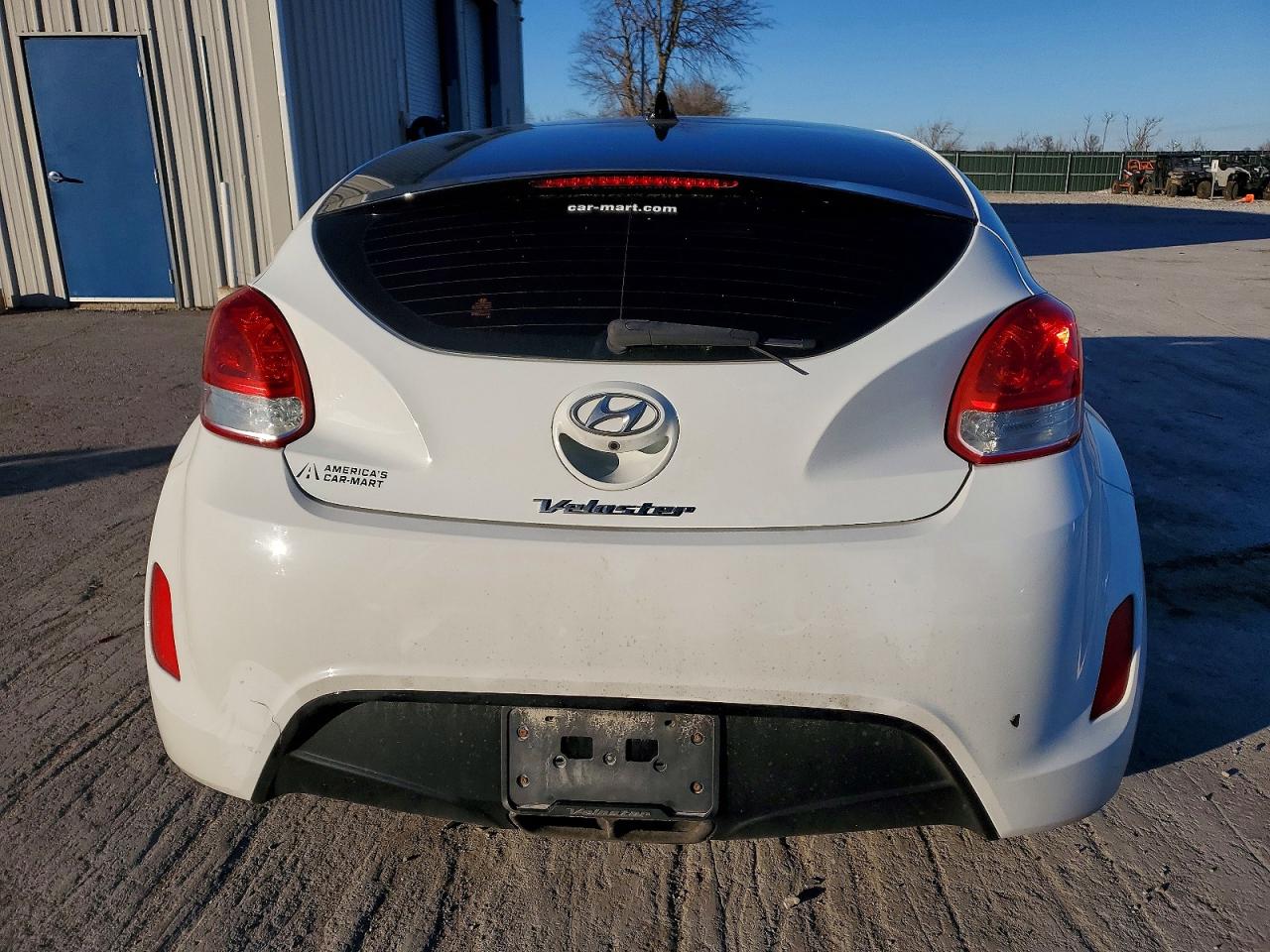 2016 HYUNDAI VELOSTER photo 11