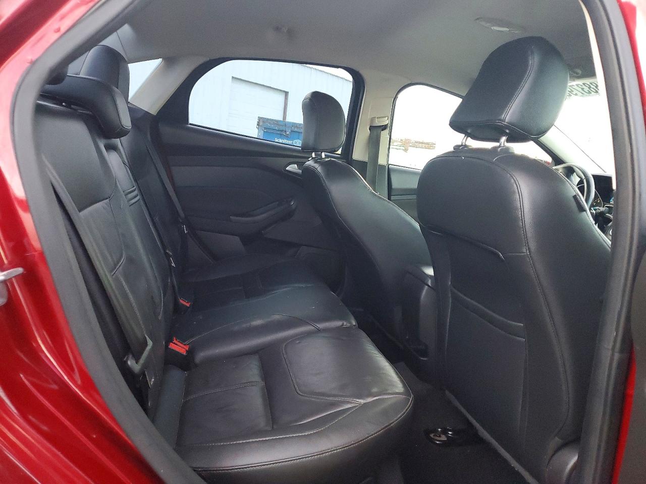 2015 FORD FOCUS SE photo 19