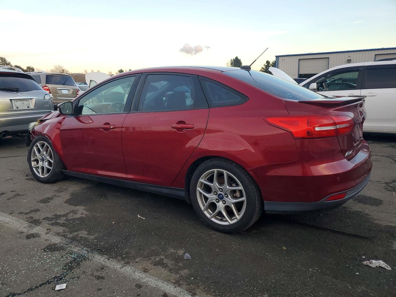 2015 FORD FOCUS SE photo 3