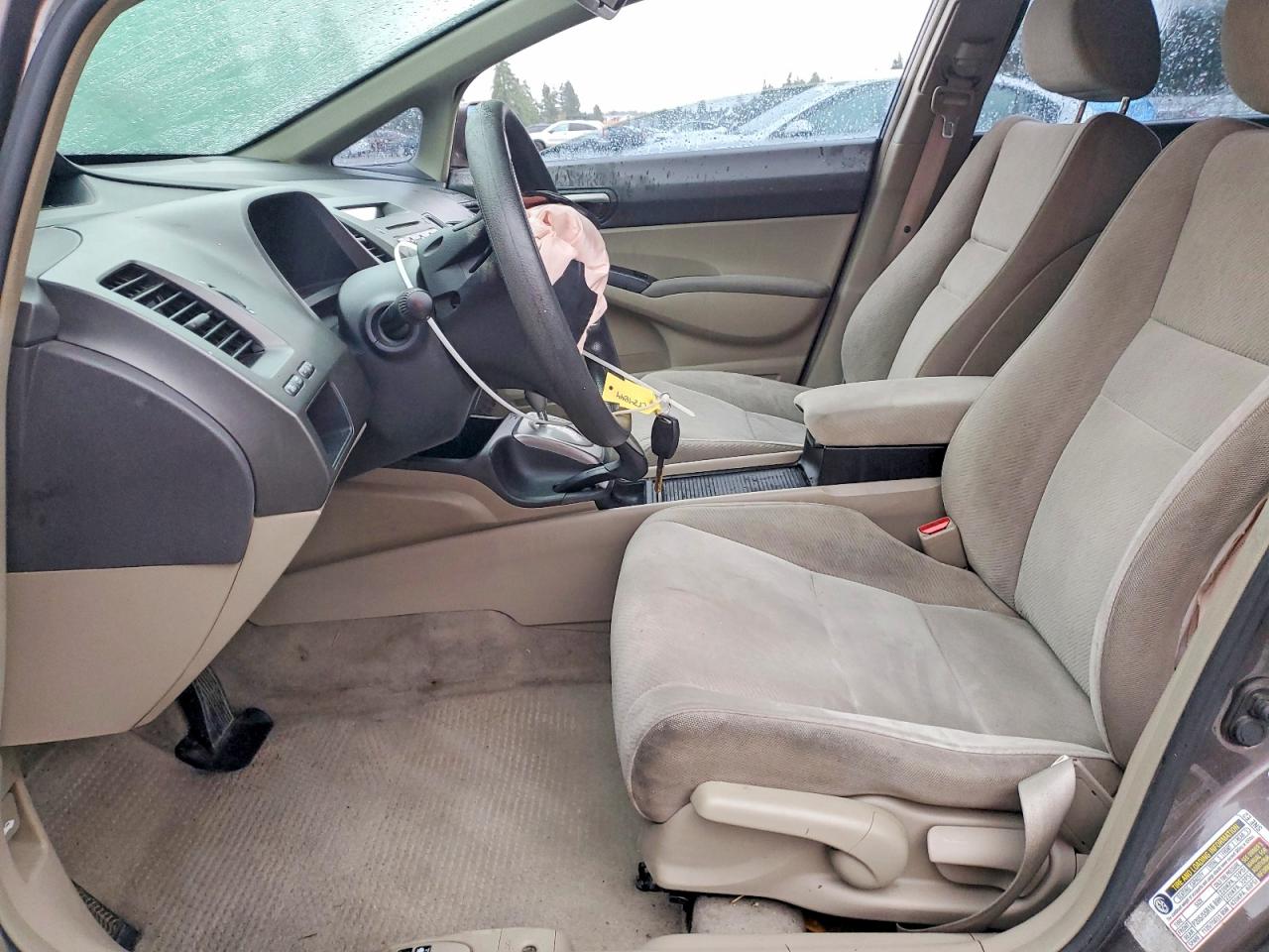 2011 HONDA CIVIC LX photo 7