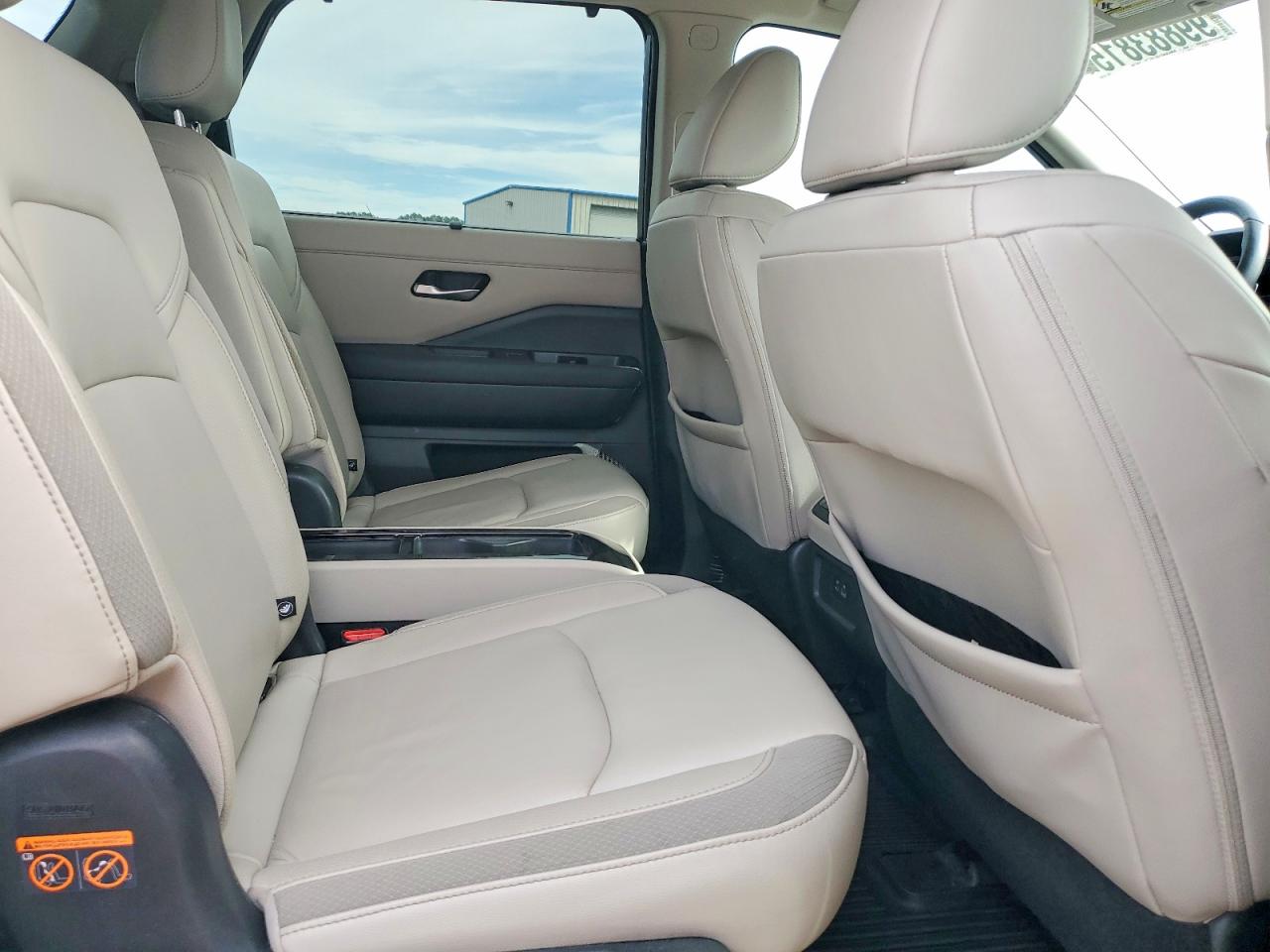2023 NISSAN PATHFINDER SL photo 11