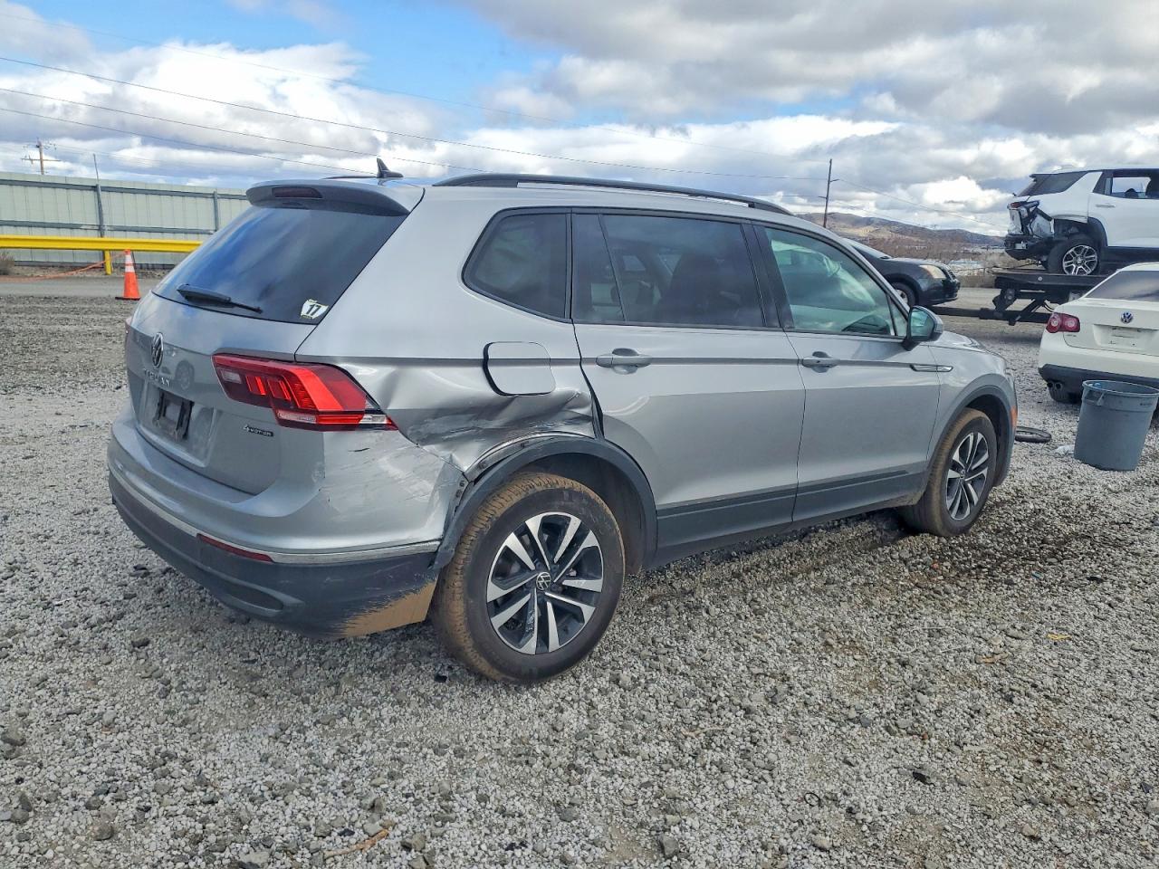 2024 VOLKSWAGEN TIGUAN S photo 5