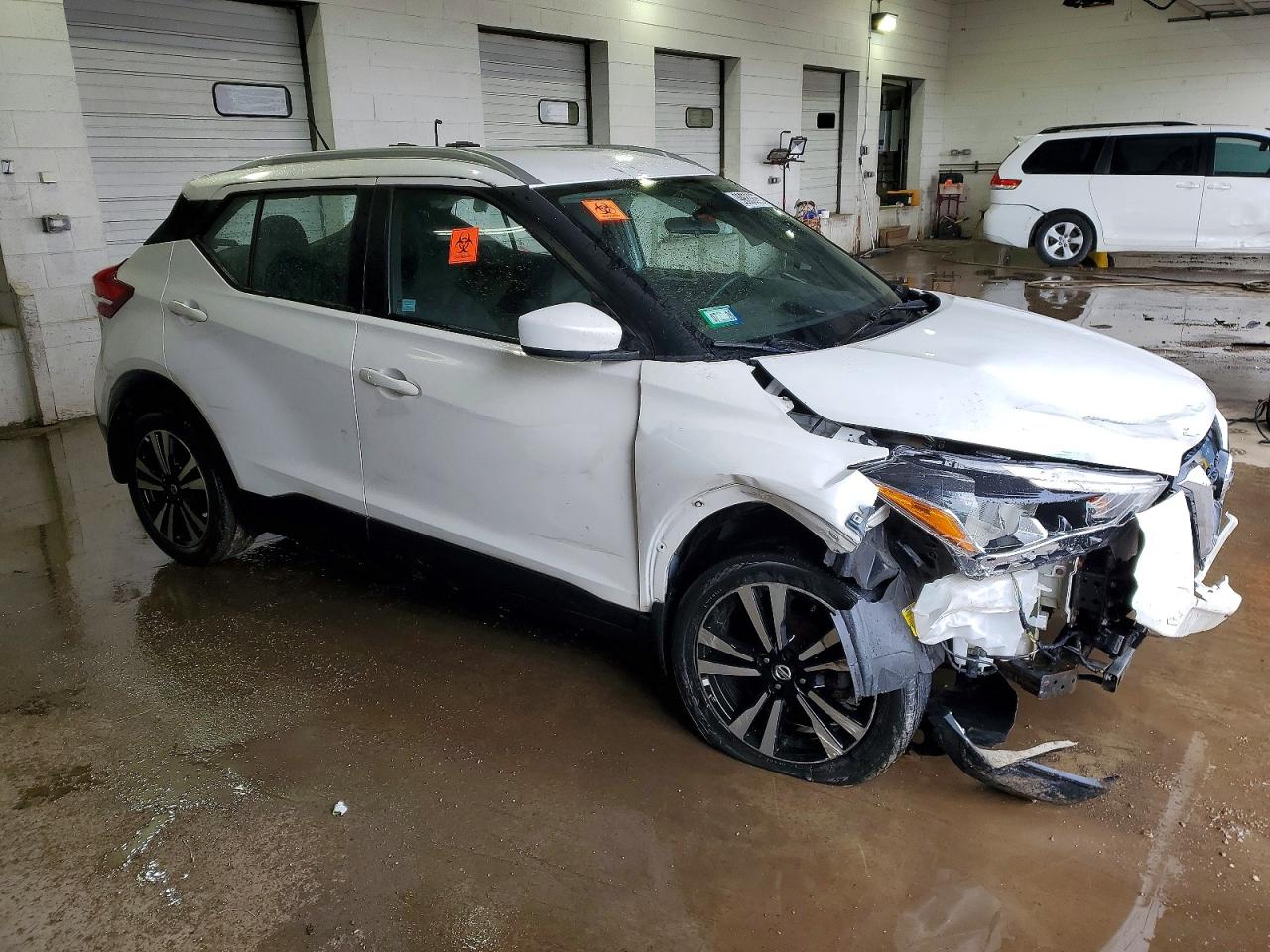 2018 NISSAN KICKS SV photo 4