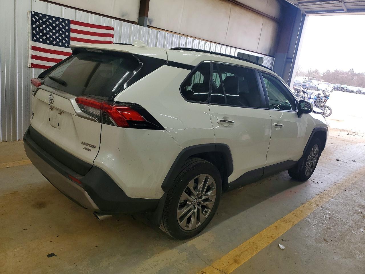 2022 TOYOTA RAV4 LIMITED photo 3