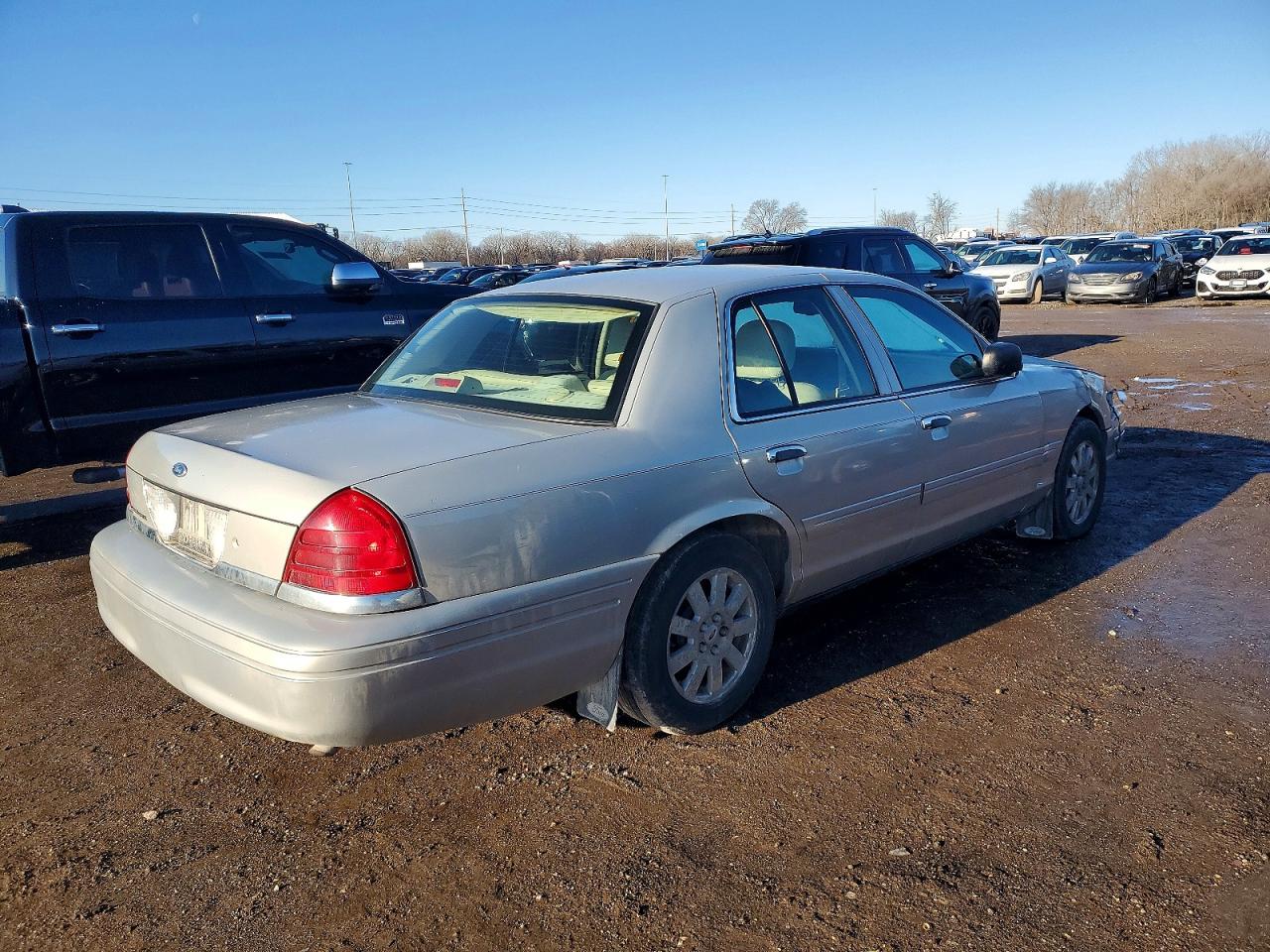 2008 FORD CROWN VICTORIA LX photo 3