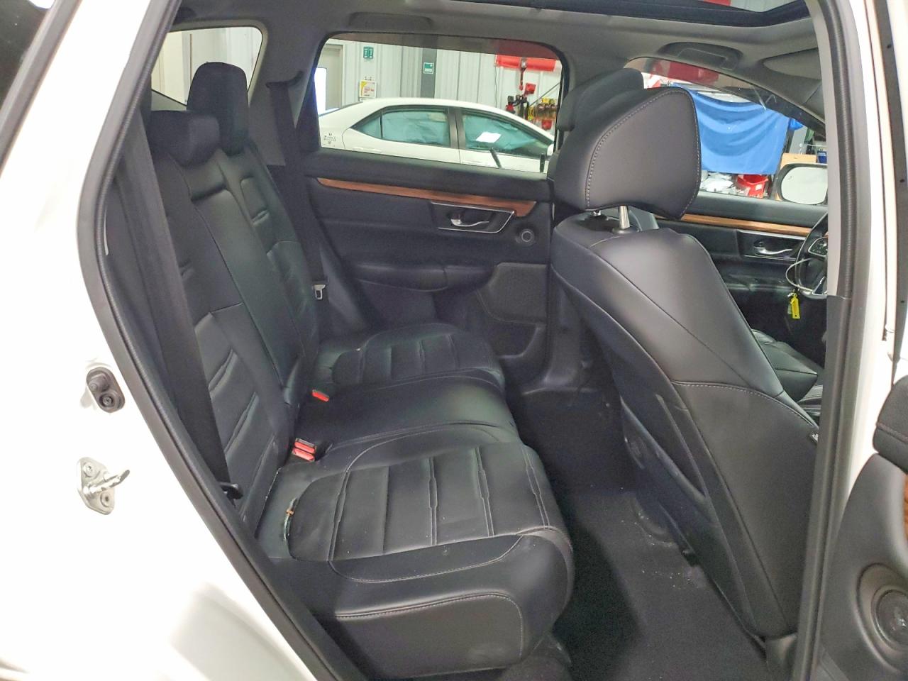 2018 HONDA CR-V TOURING photo 11