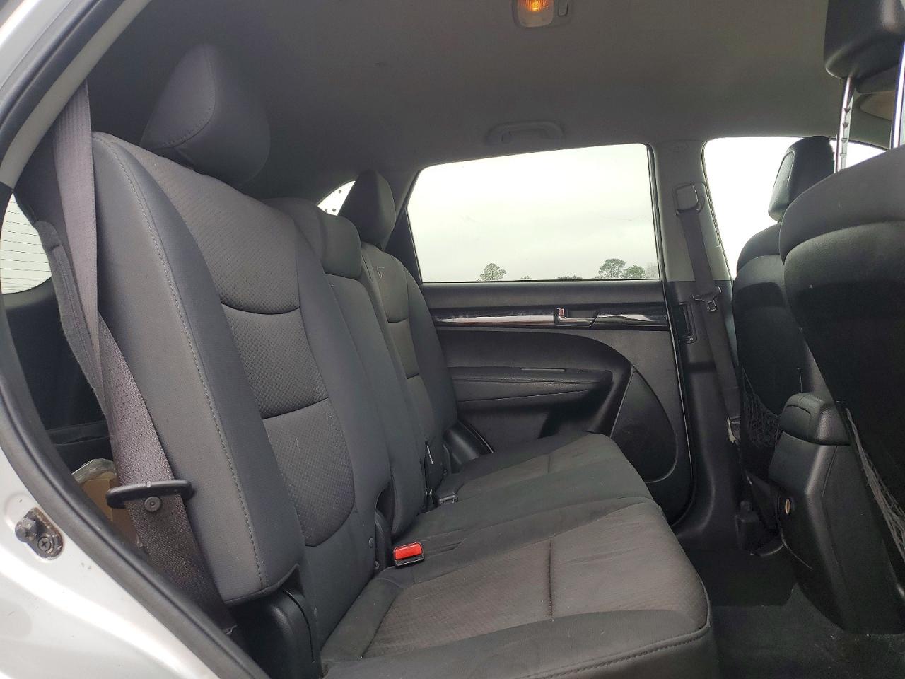 2012 KIA SORENTO BASE photo 11