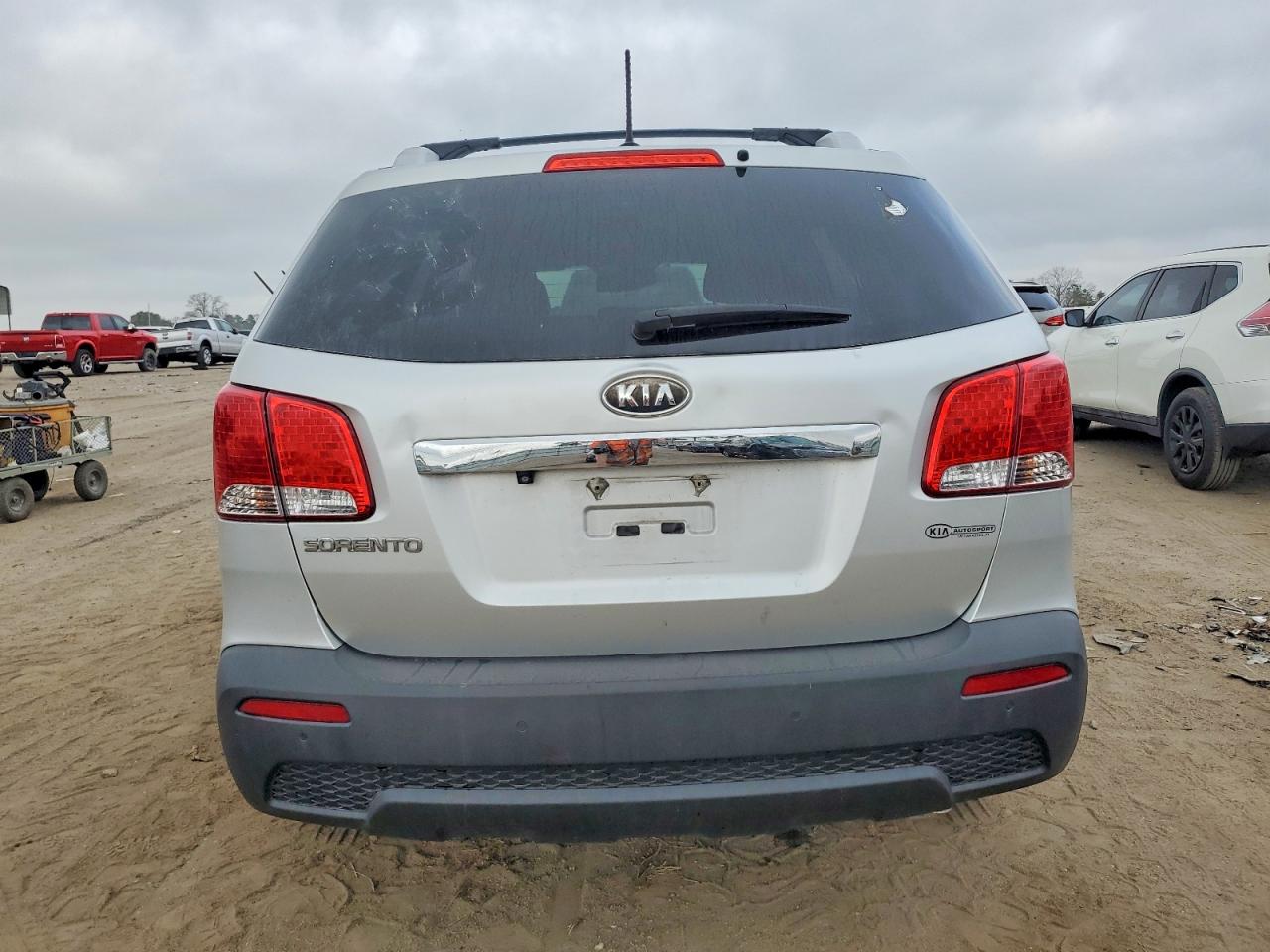 2012 KIA SORENTO BASE photo 6