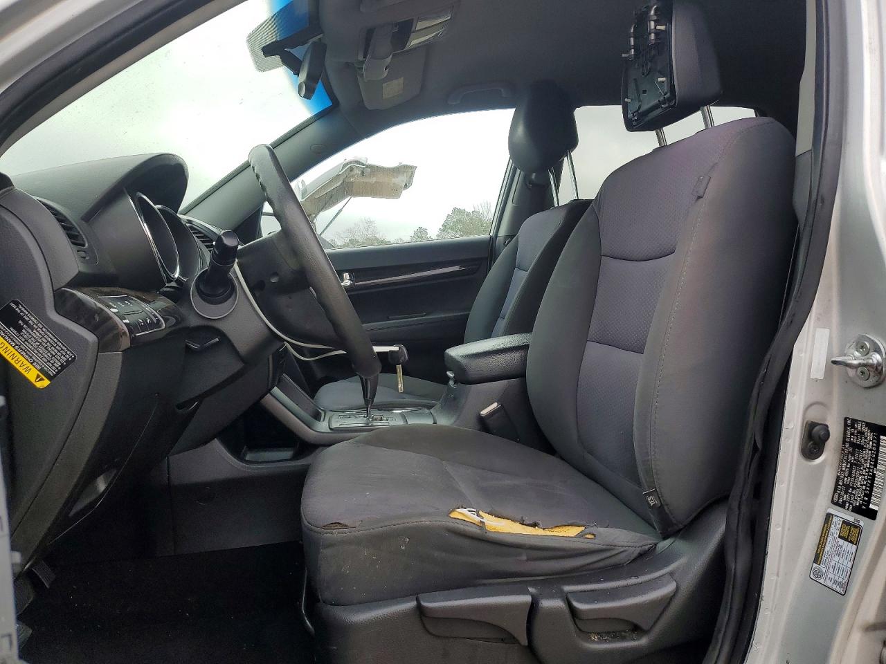 2012 KIA SORENTO BASE photo 7
