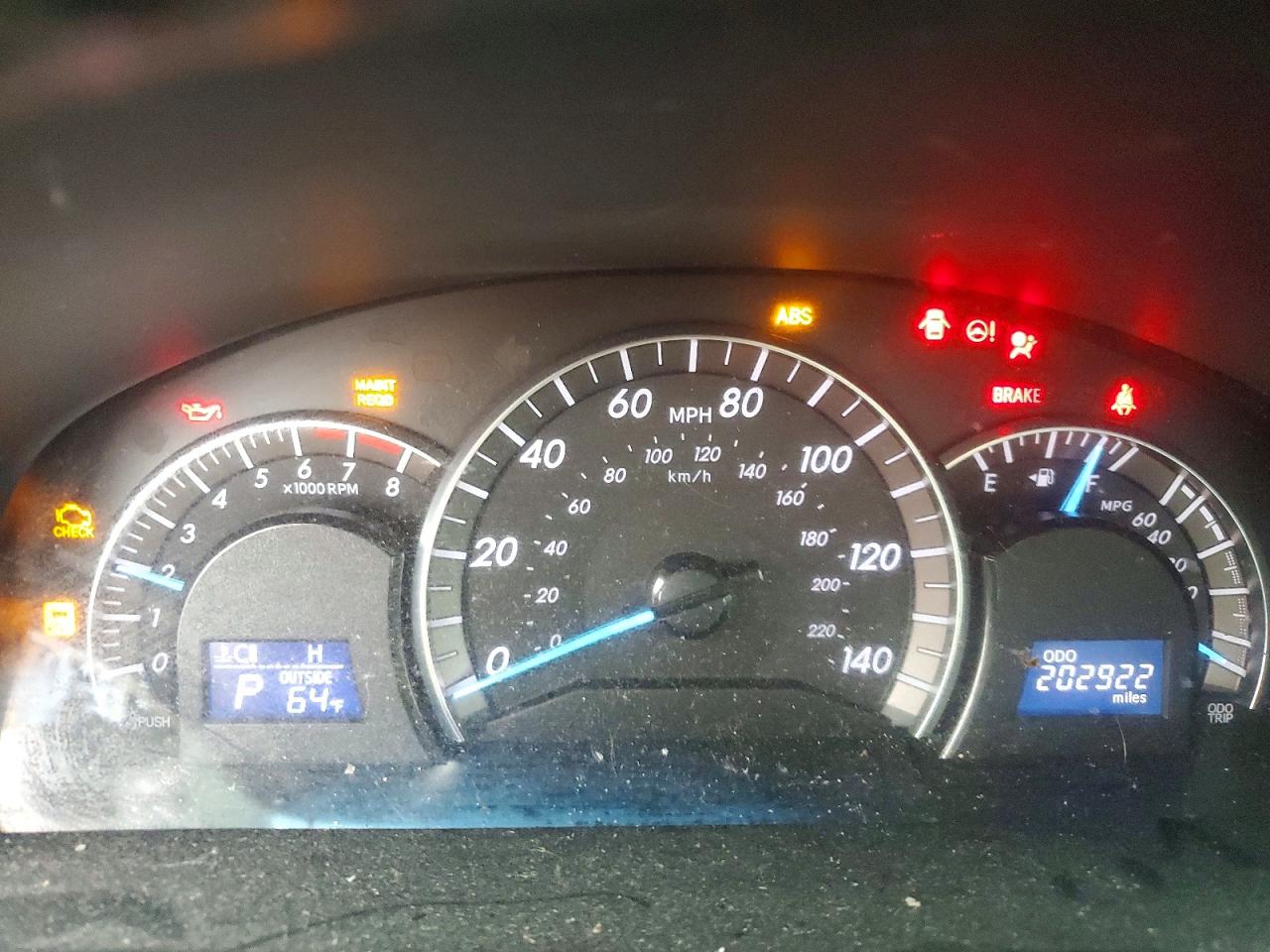 2012 TOYOTA CAMRY SE photo 9