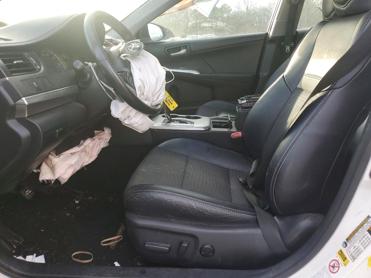 2012 TOYOTA CAMRY SE photo 7