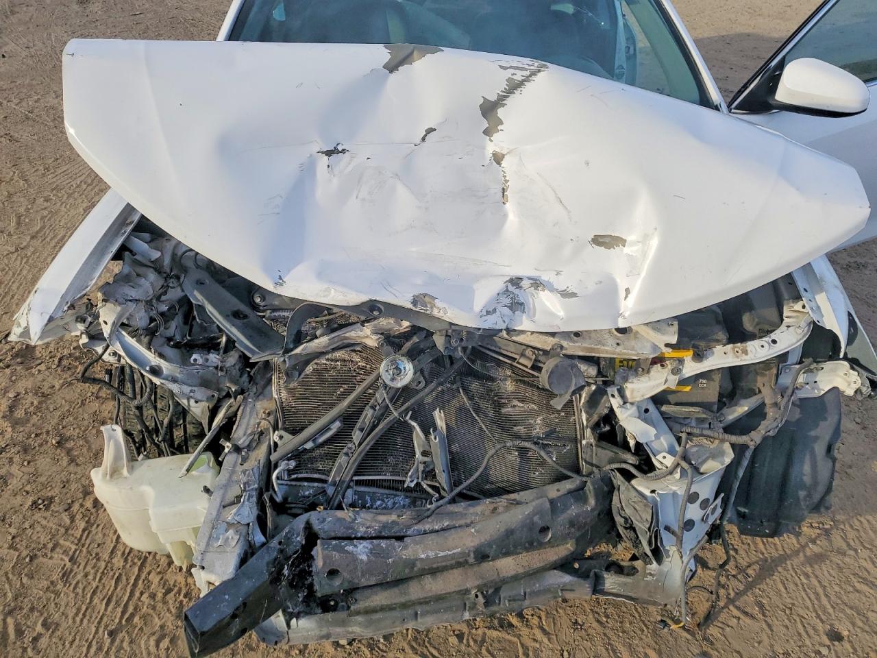 2012 TOYOTA CAMRY SE photo 11